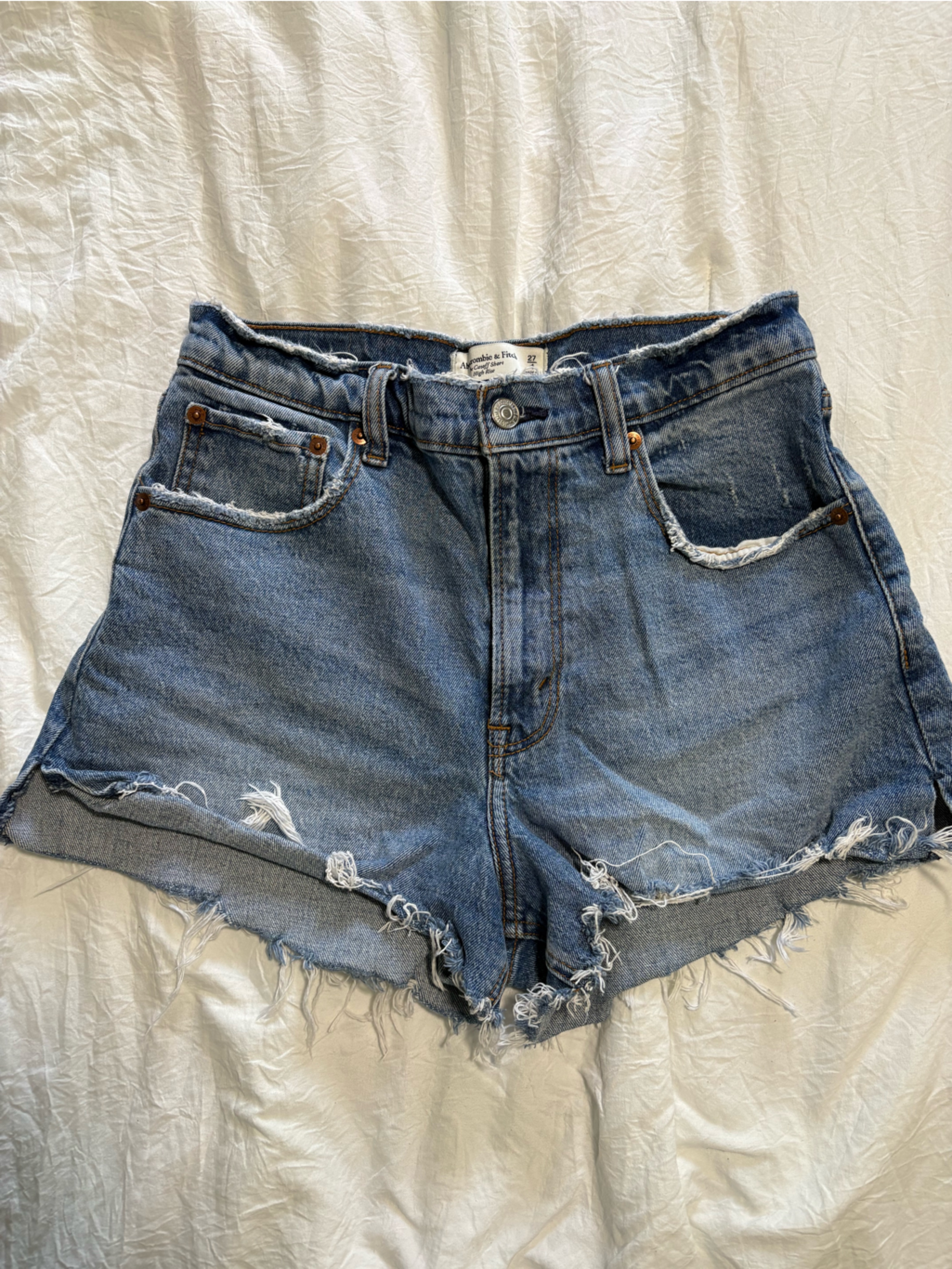 Abercrombie & Fit H High Rise Cut Off Shorts
